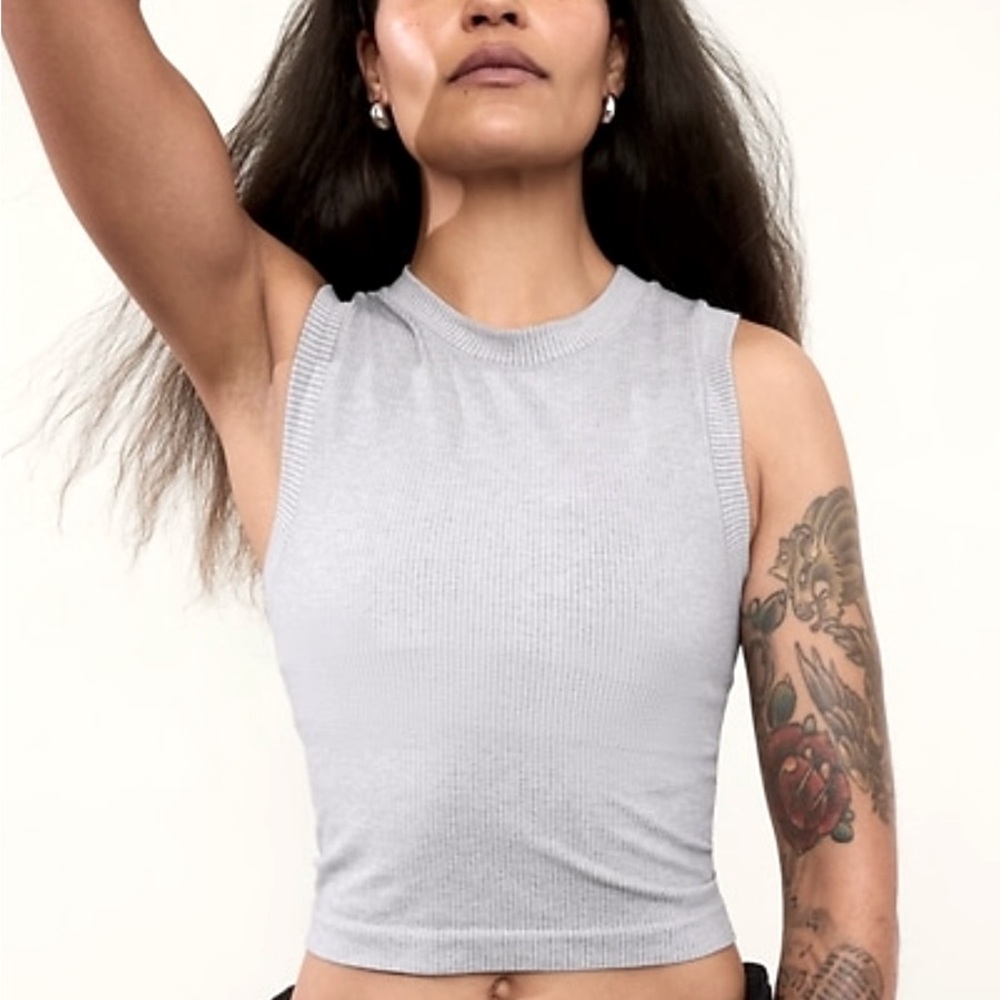 Athleta renew muscle tank grey M